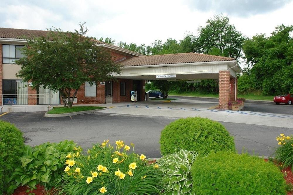 6-albany, Ny Hotel